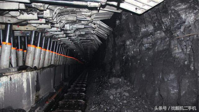煤矿挖完煤以后，空了的地方怎么填？