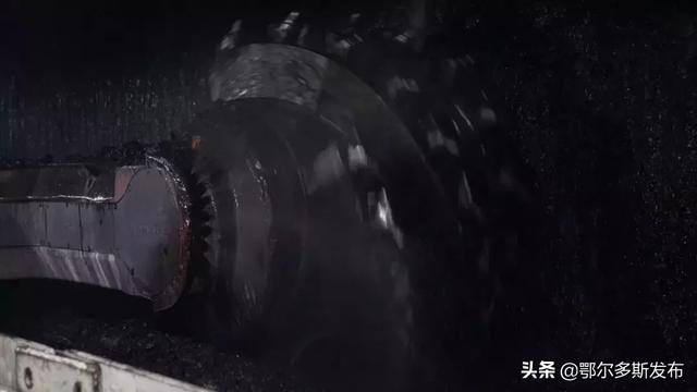 央视《走遍中国》专题片将报道鄂尔多斯这座超级煤矿！带你看矿井下的世界！